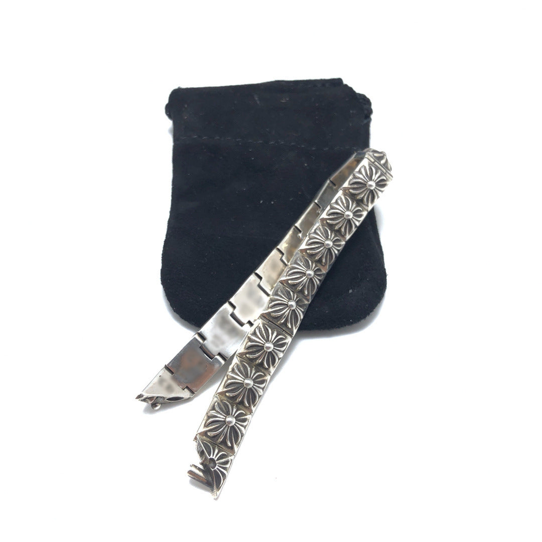 Croco High-Quality Grid Cross Flower Bracelet Thai Silver Vintage Magnetic Closure Bracelet Crafted Fine Versatile Jewelry