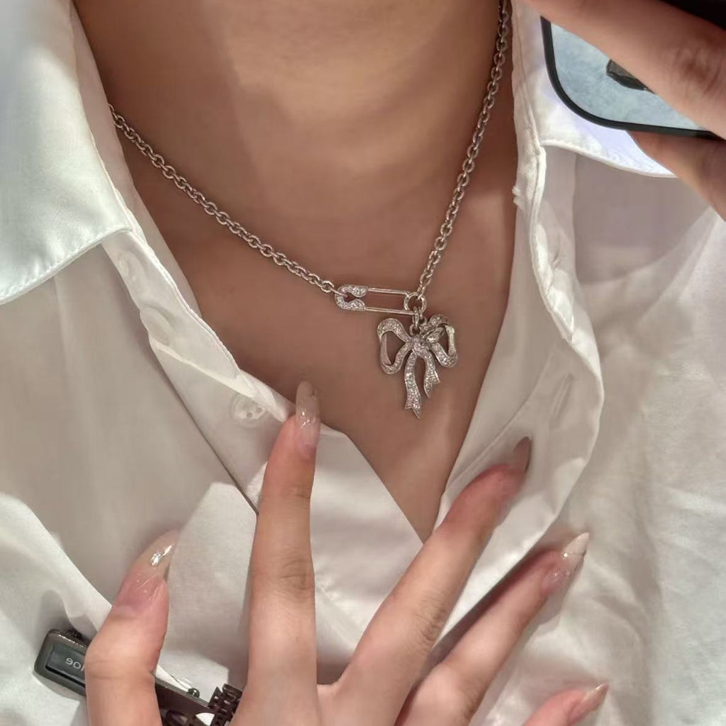 Bow chain necklace and earrings