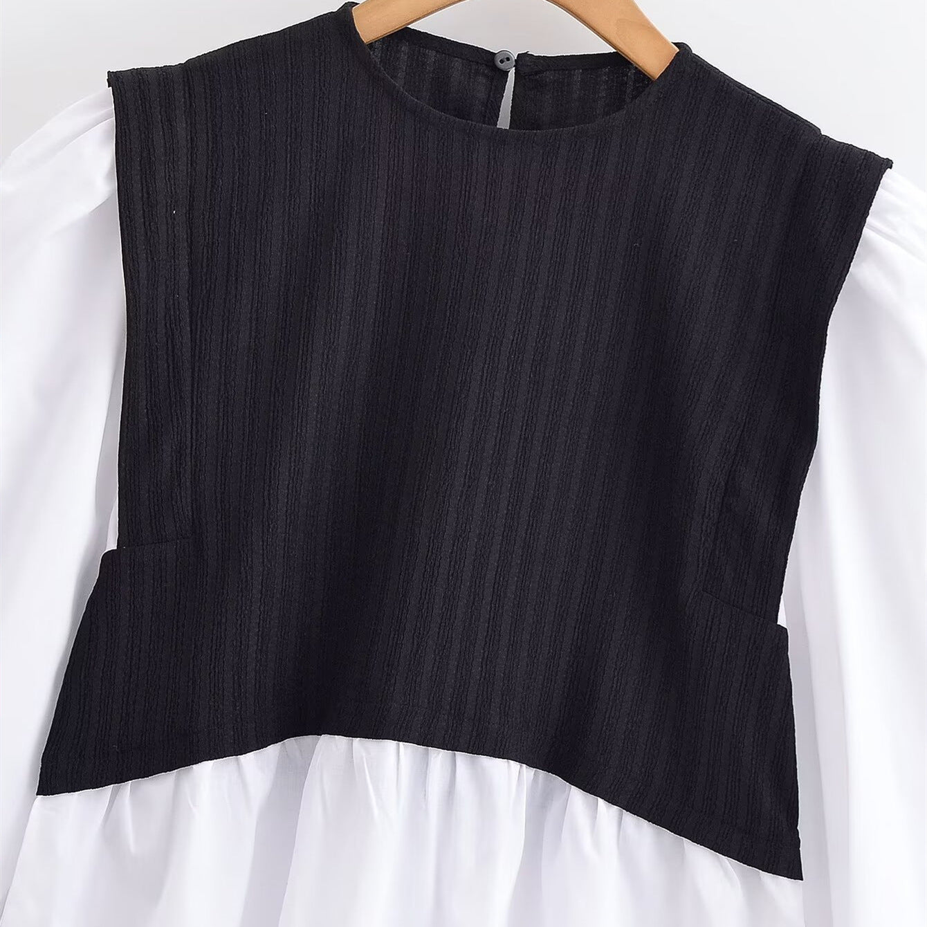 Color blocking splicing fake two-piece top