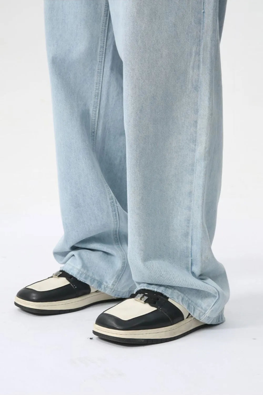 Wide Leg Jeans with Pockets