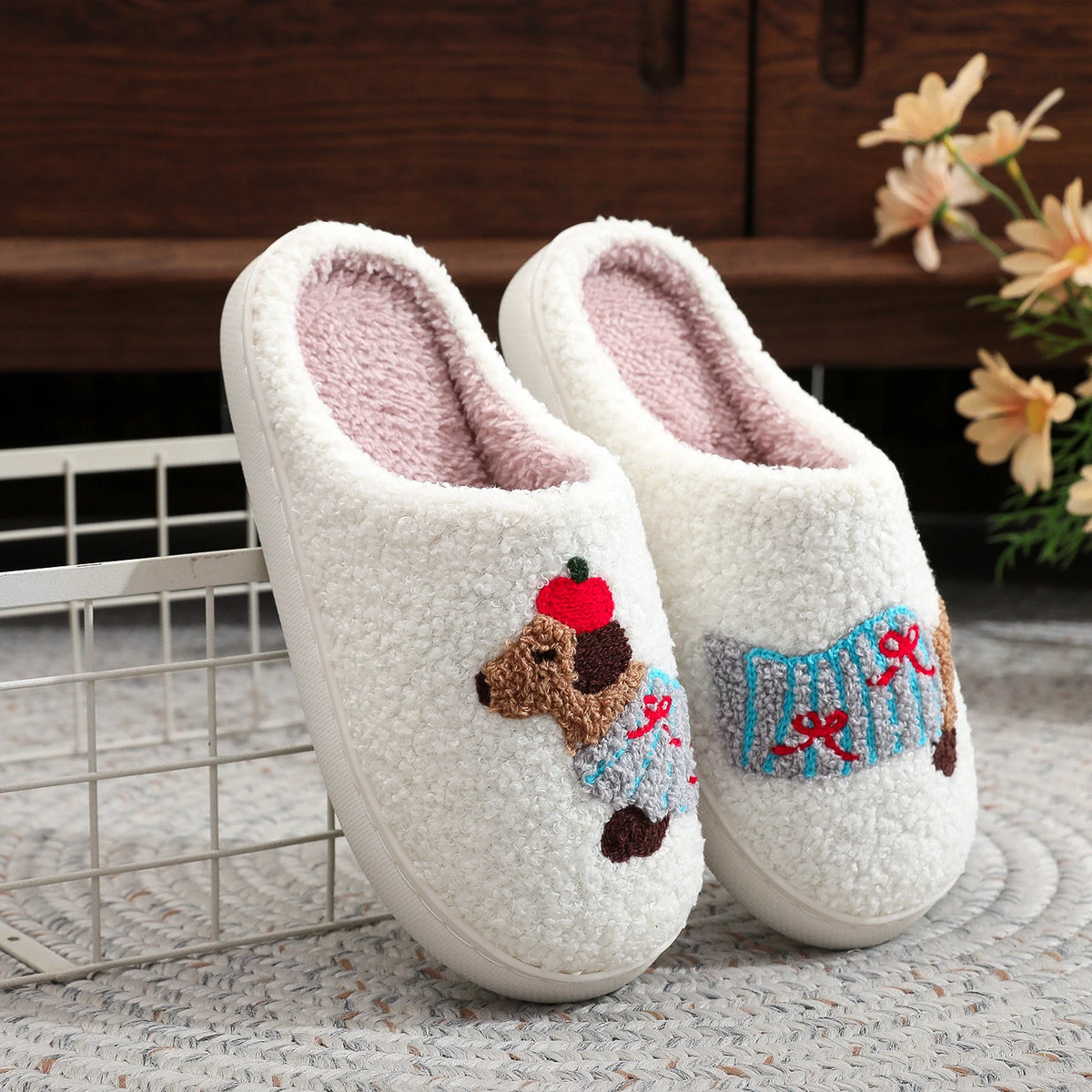 Dachshund Pet Pattern Embroider Plush Home Thick-Soled Comfortable Woolen Cotton Slippers Cute Warm Non-Slip Indoor Slippers Pet Mom Gift Dog Lovers Men and Women Can Wear